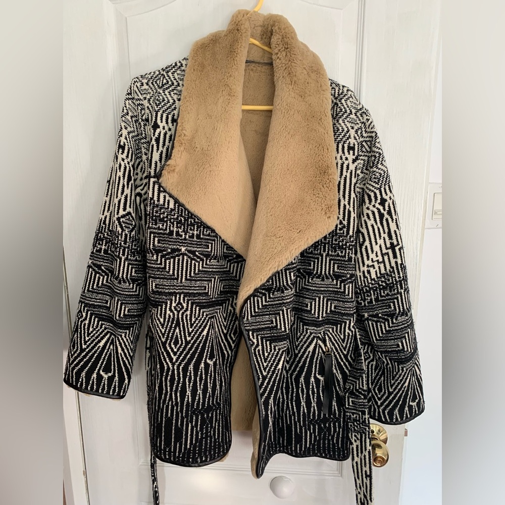Twelfth Street by Cynthia Vincent Black and Cream Teddy Jacket - Picture 1 of 4